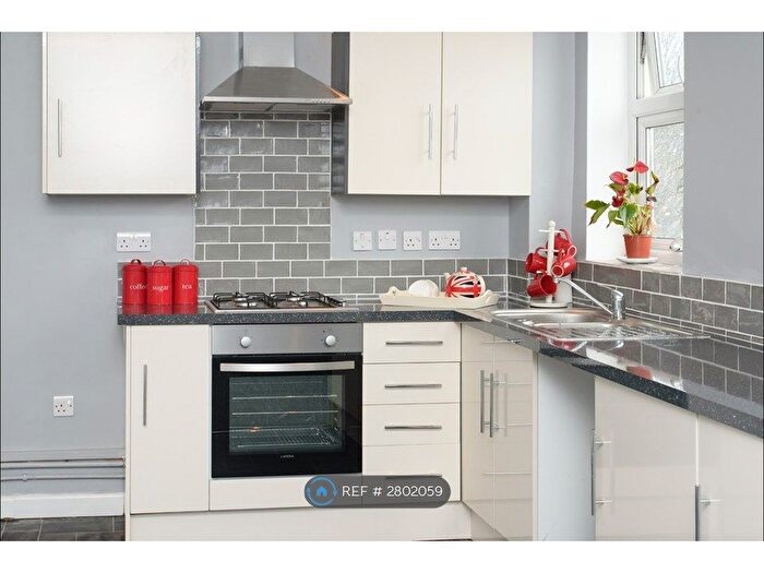 3 Bedroom Terraced House To Rent In City Road, Bristol City Centre, BS2