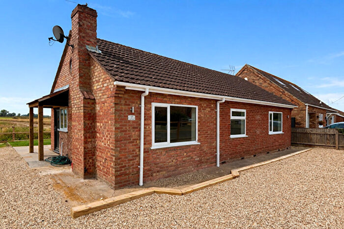 3 Bedroom Detached Bungalow For Sale In High Road, Gorefield, PE13