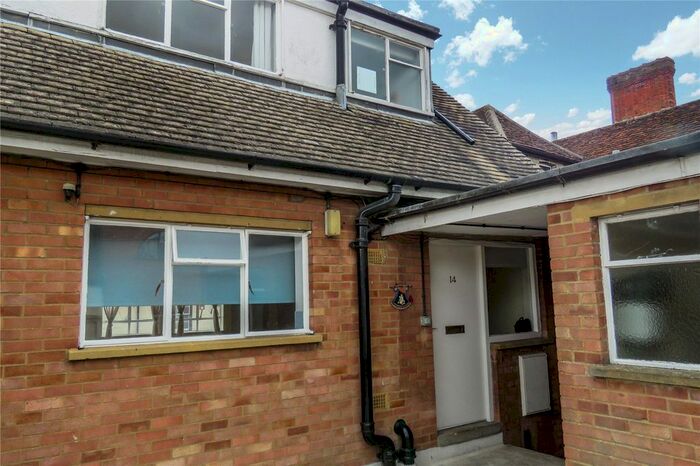 2 Bedroom Maisonette To Rent In Upper King Street, Royston, Hertfordshire, SG8