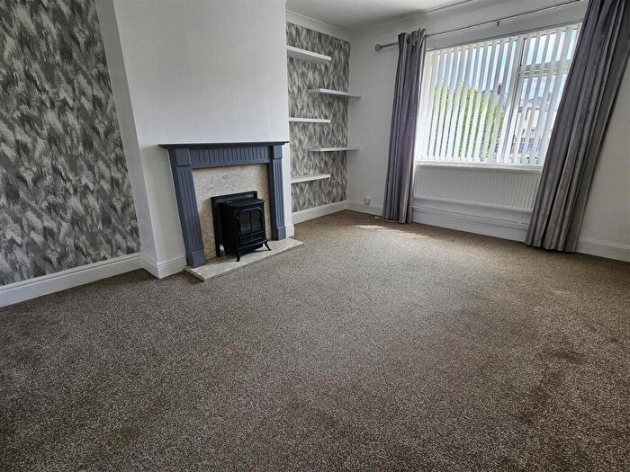 2 Bedroom Semi Detached House To Rent In Arnold Crescent, Mexborough, S64