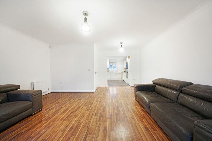 4 Bedroom Flat To Rent In Church Hill Road, Barnet, EN4