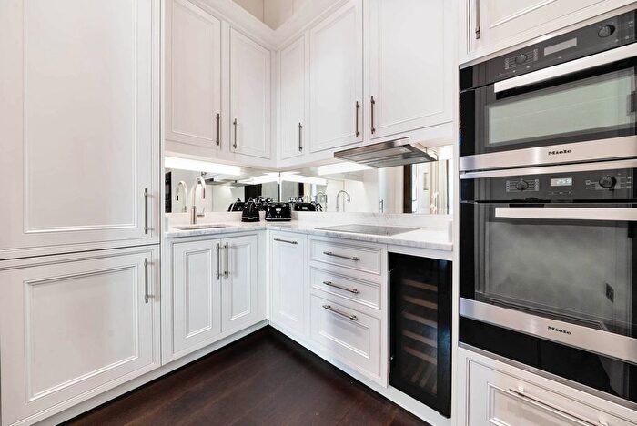 2 Bedroom Flat To Rent In Prince Of Wales Terrace, High Street Kensington, W8