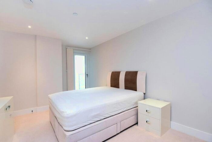 2 Bedroom Flat To Rent In Acton Walk, Whetstone, N20