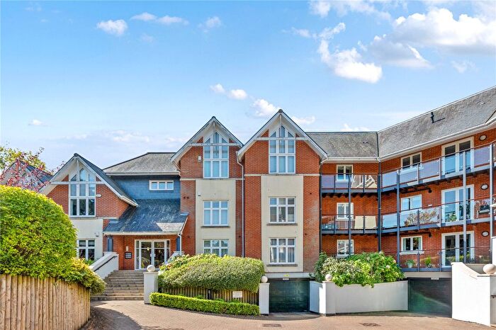 3 Bedroom Flat To Rent In Alder Lodge, Warberry Park Gardens, Tunbridge Wells, Kent, TN4