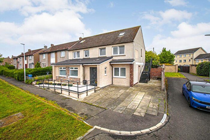 3 Bedroom Duplex For Sale In Mackie Place, Dunfermline, KY11