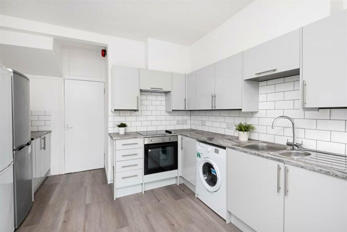 4 Bedroom Terraced House To Rent In Triangle North, Bath, BA2