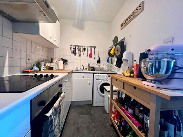 1 Bedroom Flat To Rent In St. Stephens Road, Bow, E3