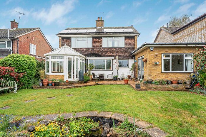 3 Bedroom Semi-Detached House For Sale In Tiverton Road, Potters Bar, EN6