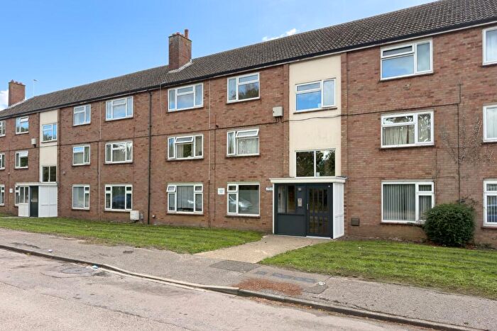 2 Bedroom Apartment For Sale In Bean Close, St. Neots, Cambs, PE19