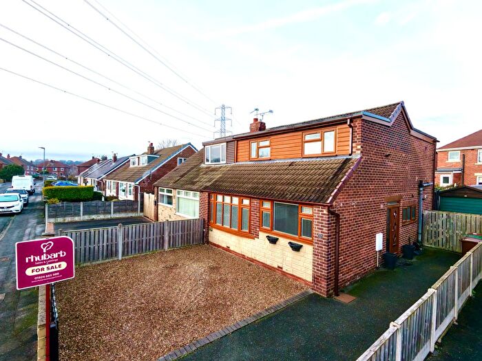 4 Bedroom Semi Detached Bungalow For Sale In Edward Drive, Wakefield, West Yorkshire, WF1