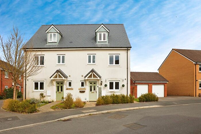 4 Bedroom Semi-Detached House For Sale In Grouse Road, Old Sarum, Salisbury, SP4