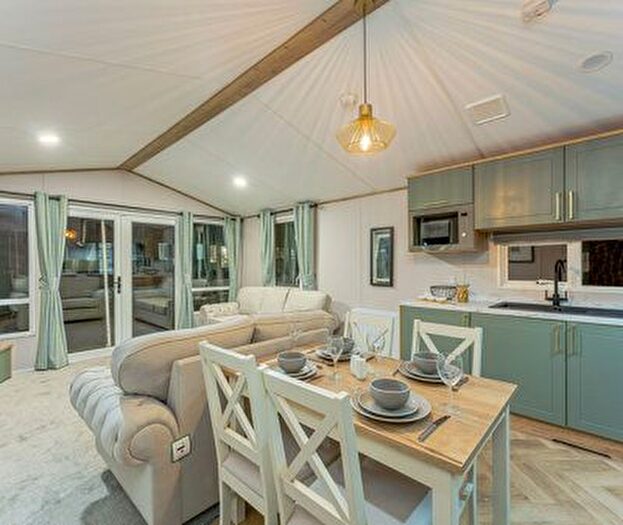 2 Bedroom Mobile/park Home For Sale In School Road, Coldingham, Eyemouth, TD14