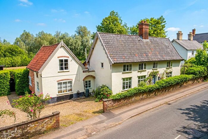 5 Bedroom Detached House For Sale In Redenhall, Harleston, IP20