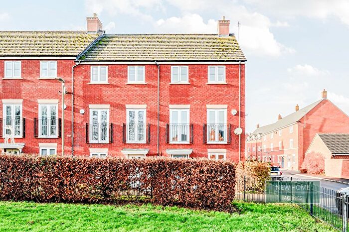 3 Bedroom End Terrace House For Sale In Beauchamp Walk, Walton Cardiff, Tewkesbury, GL20