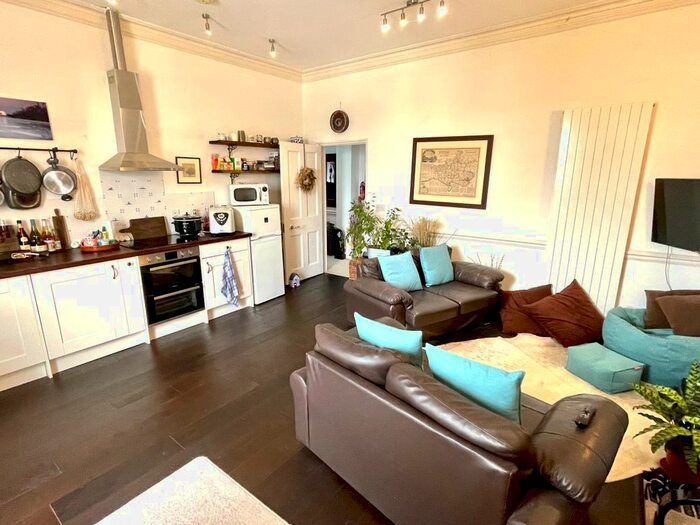 2 Bedroom Flat To Rent In Clappentail Lane, Lyme Regis, Dorset, DT7