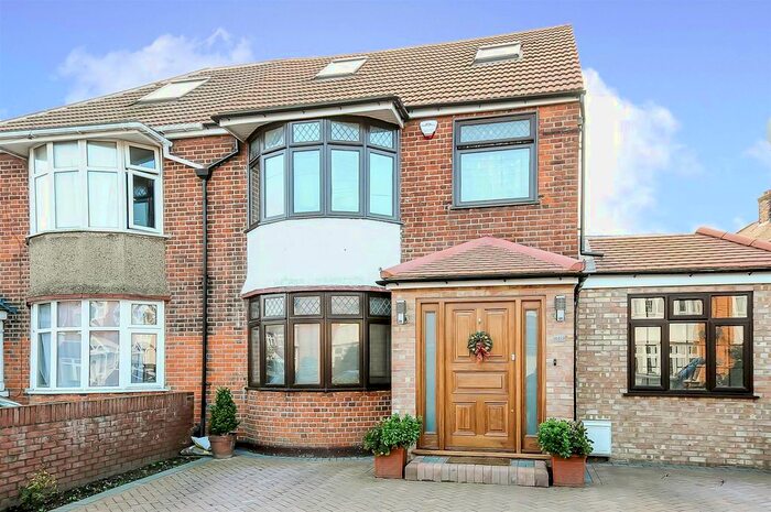 4 Bedroom Property To Rent In Albury Avenue, Isleworth TW7