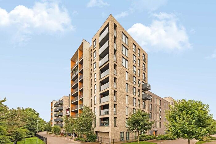 2 Bedroom Flat To Rent In Chronicle Avenue, London, NW9