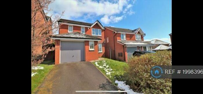 3 Bedroom Detached House To Rent In Chartwell Drive, Bradford, BD6