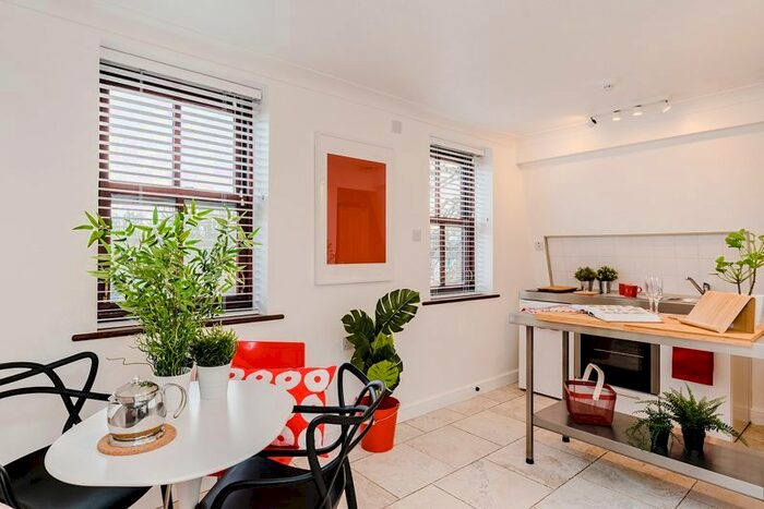 1 Bedroom Flat To Rent In Priory Gardens, Ambury Road South, Huntingdon PE29