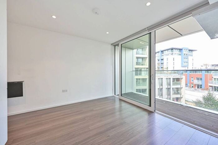 1 Bedroom Flat To Rent In Buckhold Road, Wandsworth, London, SW18