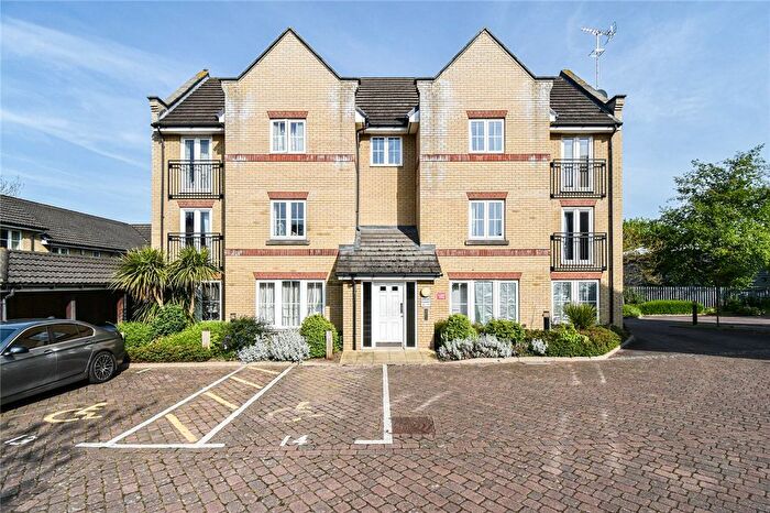 2 Bedroom Detached House To Rent In Grebe Court, Cambridge, CB5