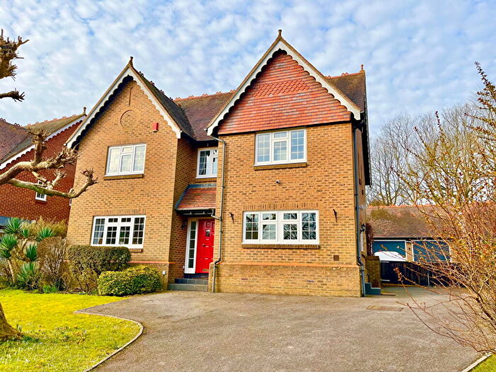 5 Bedroom Detached House For Sale In Meredun Close, Hursley, Winchester, SO21