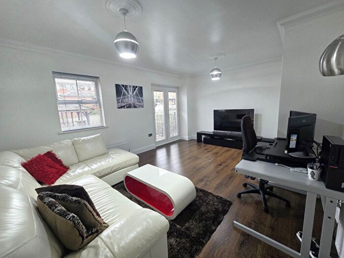 3 Bedroom Town House For Sale In Gardeners Place, Chartham, CT4