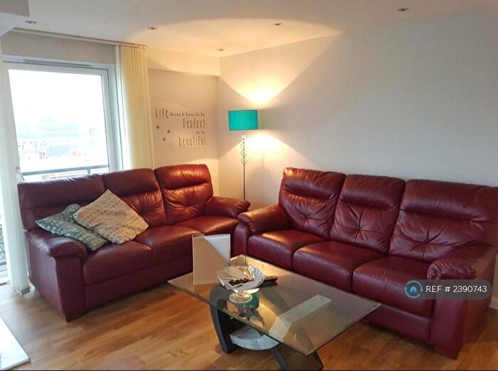 3 Bedroom Flat To Rent In Wallace Street, Glasgow, G5