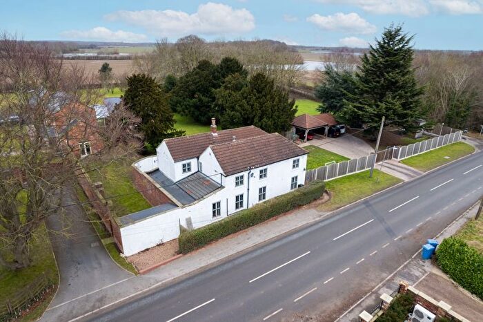 4 Bedroom Detached House For Sale In Newington, Doncaster, DN10