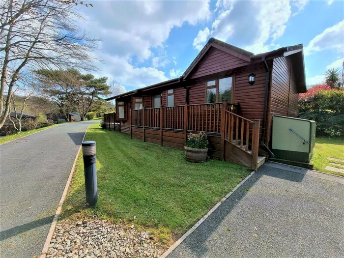 2 Bedroom Chalet For Sale In Willow Bay Country Park, Whitstone, EX22