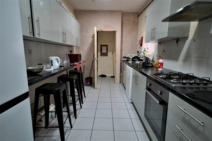 6 Bedroom Terraced House To Rent In Humber Road, Coventry, CV3