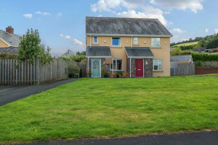 2 Bedroom Semi-Detached House For Sale In Llyswen, Brecon, LD3