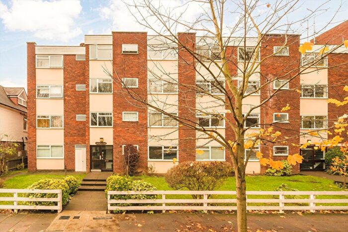 1 Bedroom Flat To Rent In Park Road, Chiswick, W4