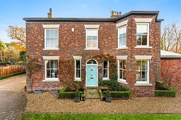 5 Bedroom Detached House For Sale In Knutsford Road, Alderley Edge, SK9