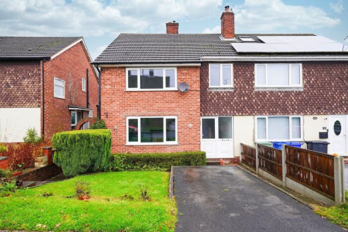 3 Bedroom Semi-detached House To Rent In Cuttholme Road, Chesterfield, S40