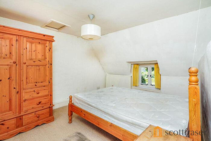 2 Bedroom Cottage To Rent In High Street, Finstock, OX7
