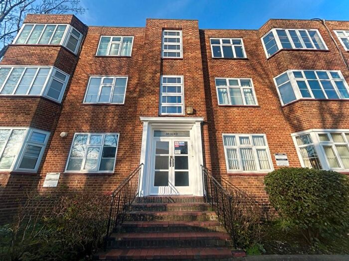 2 Bedroom Flat To Rent In Brighton Road, Sutton, SM2