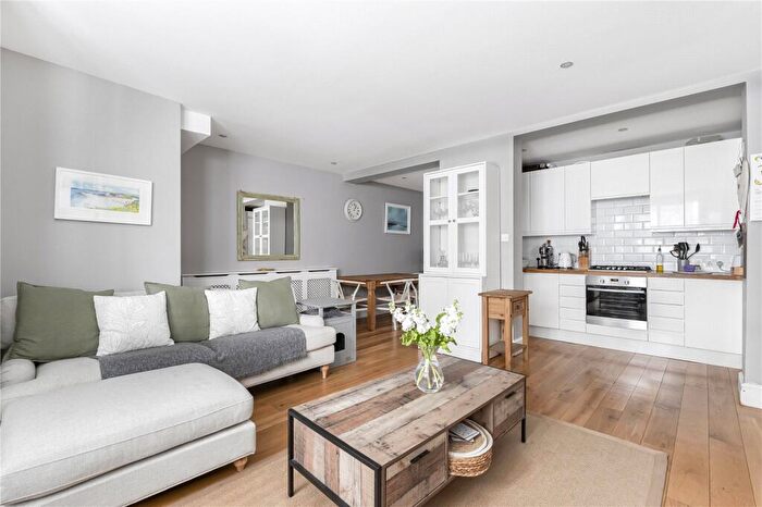 2 Bedroom Apartment For Sale In Lavender Hill, London, United Kingdom, SW11