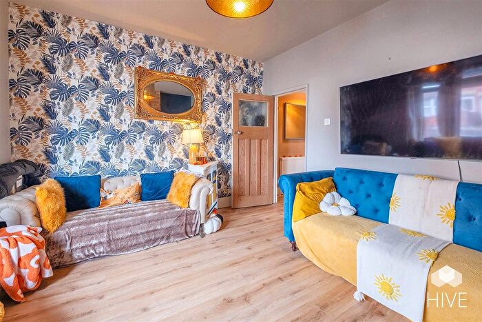 1 Bedroom Flat For Sale In Abbotsbury Road, Weymouth, DT4