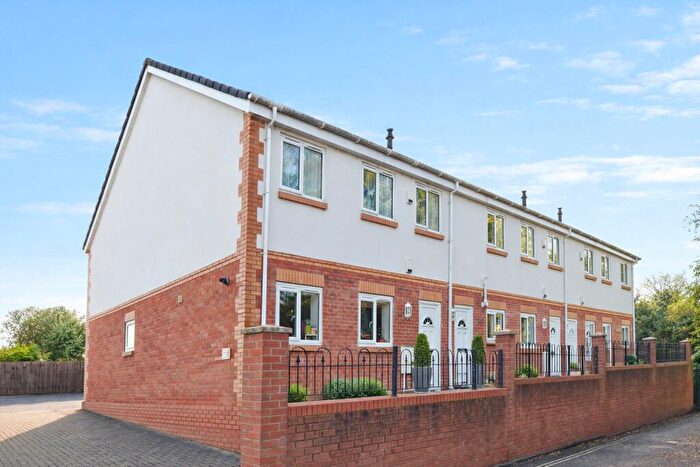 2 Bedroom Maisonette To Rent In Gable Crest, Stibbs Hill, BS5