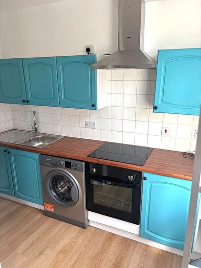 1 Bedroom Flat To Rent In Morning Lane, London, E9