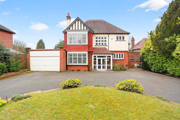 4 Bedroom Detached House For Sale In Burdon Lane, South Cheam, SM2