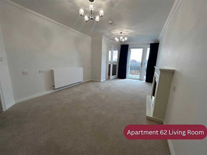 1 Bedroom Flat For Sale In Apartment, Riverain Lodge, Taunton, TA1