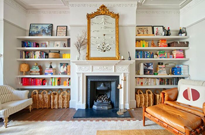 2 Bedroom Flat For Sale In Brondesbury Villas, London, NW6