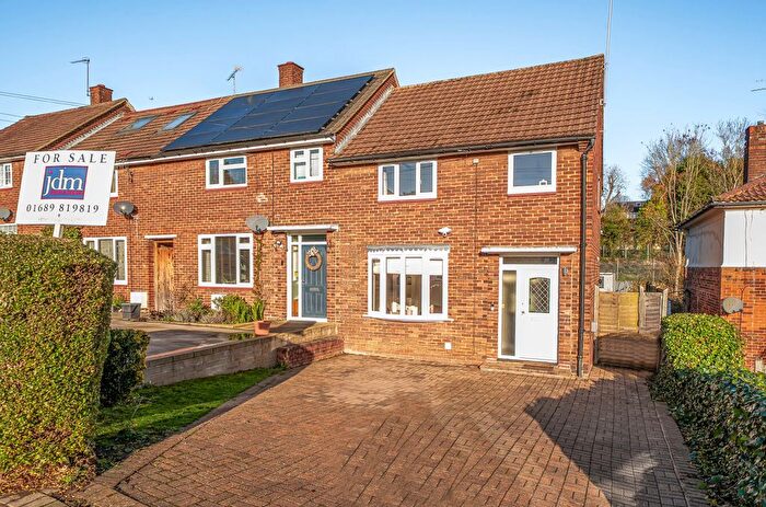 3 Bedroom End Terrace House For Sale In Amherst Drive, Orpington, BR5