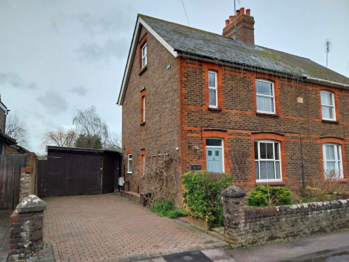 3 Bedroom Semi-Detached House To Rent In Marsh Green Road, Marsh Green, Edenbridge, TN8