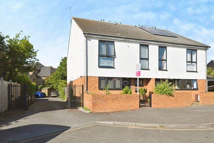 4 Bedroom Semi-Detached House For Sale In The Close, Ware, SG12