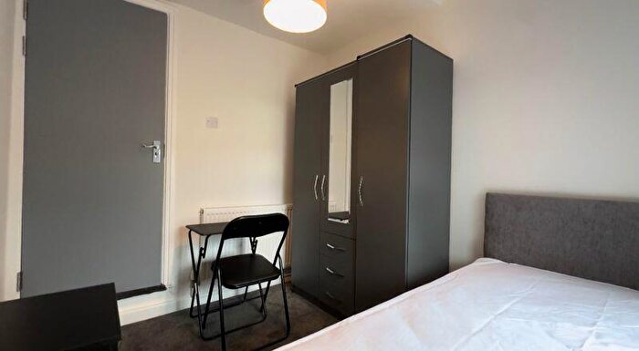 1 Bedroom House Of Multiple Occupation To Rent In Stunning Rooms Available - Bury Road, Bolton, Hmo -, BL2