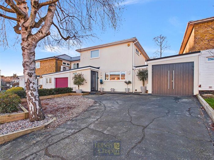 3 Bedroom House For Sale In Botelers, Basildon, Essex, SS16