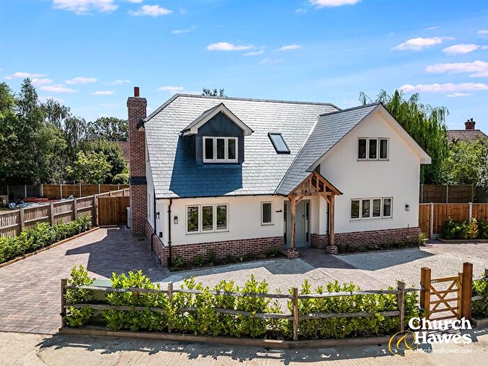 4 Bedroom Detached House For Sale In Stoney Hills, Burnham-On-Crouch, CM0